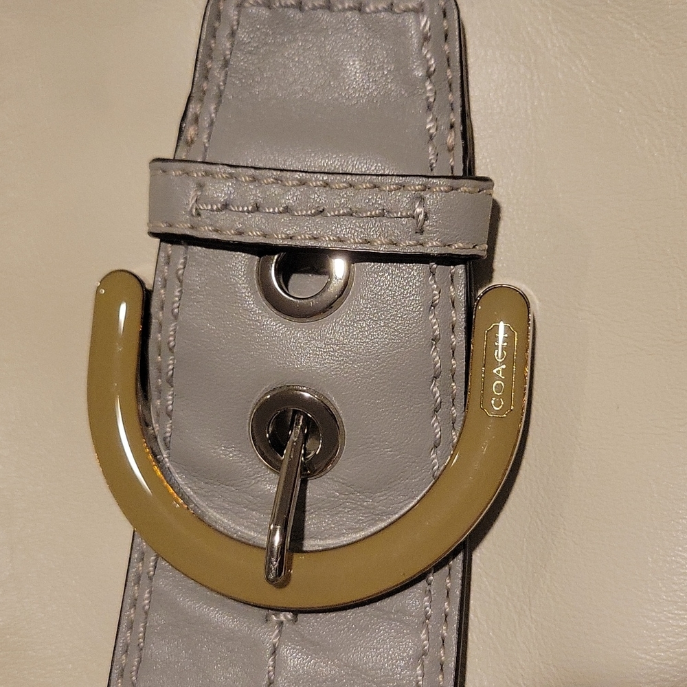 Coach purse - Picture 2 of 6